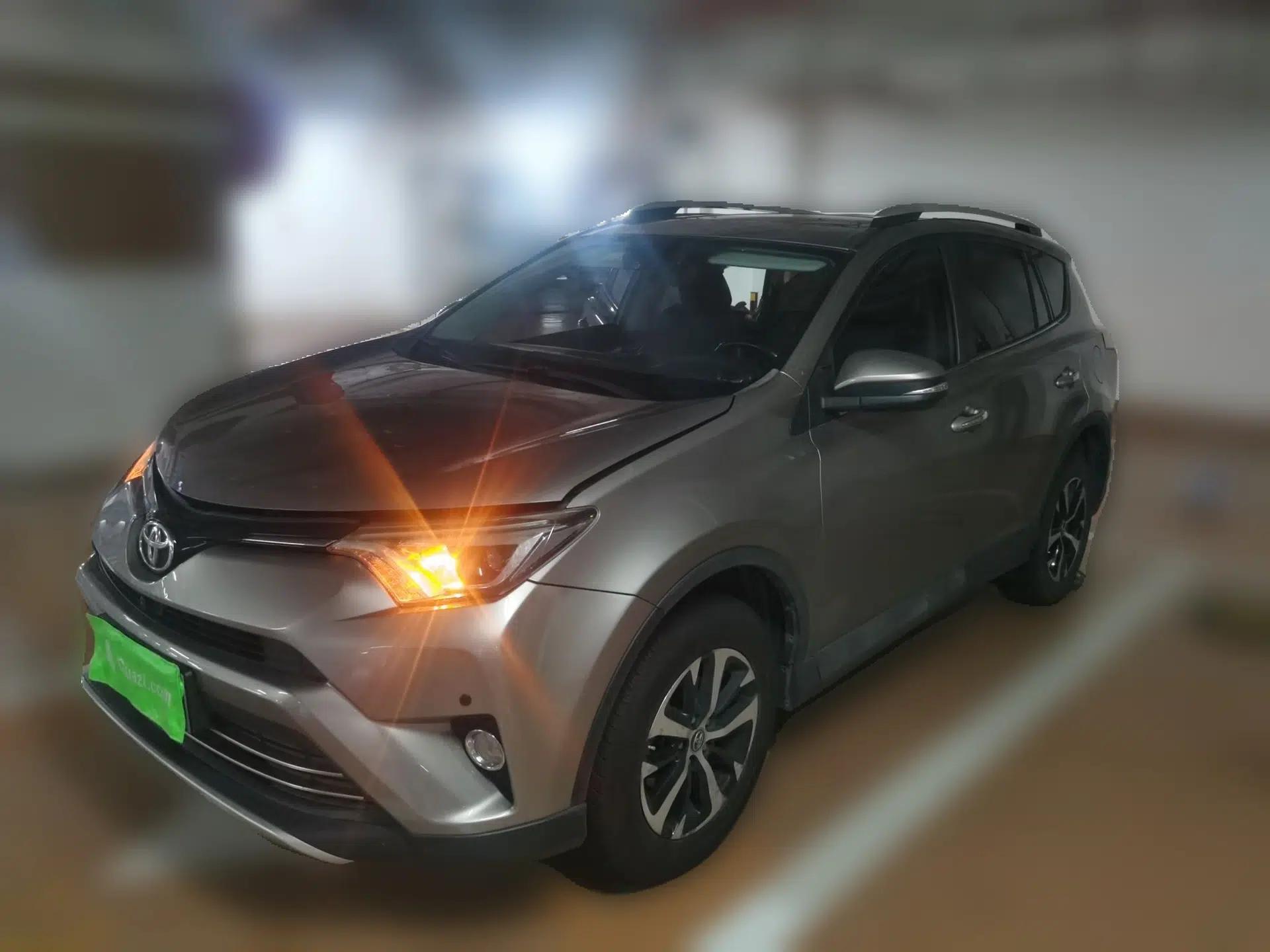 Toyota RAV4 2016 2.0L CVT Two-Wheel Drive Smart Edition China V Standard — миниатюра 1