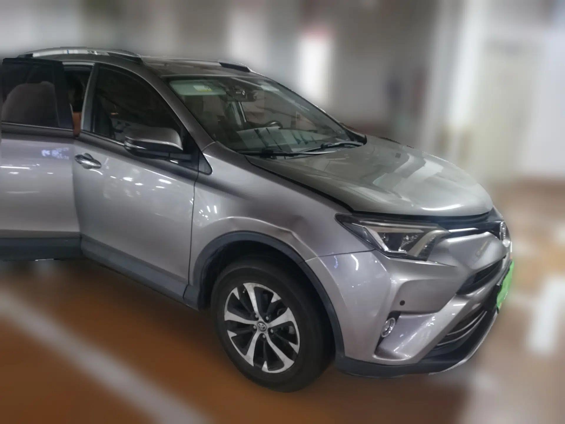 Toyota RAV4 2016 2.0L CVT Two-Wheel Drive Smart Edition China V Standard — миниатюра 3