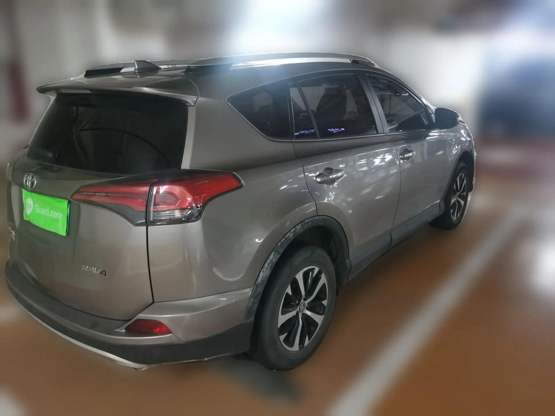 Toyota RAV4 2016 2.0L CVT Two-Wheel Drive Smart Edition China V Standard — миниатюра 6