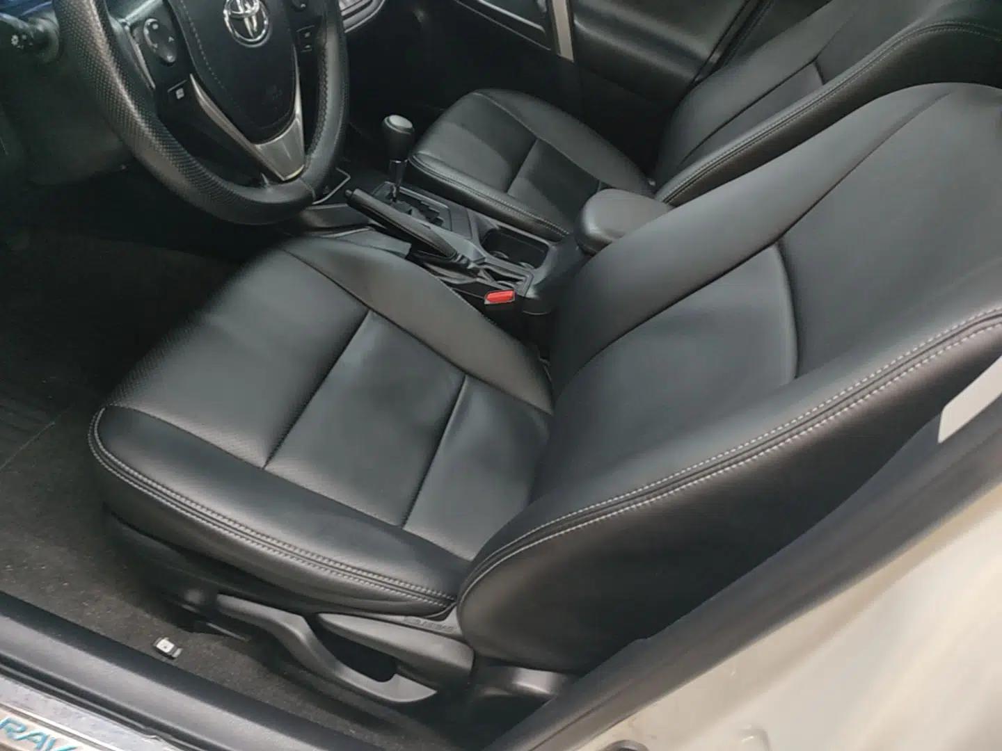 Toyota RAV4 2016 2.0L CVT Two-Wheel Drive Fashion Edition China V Standard — миниатюра 17