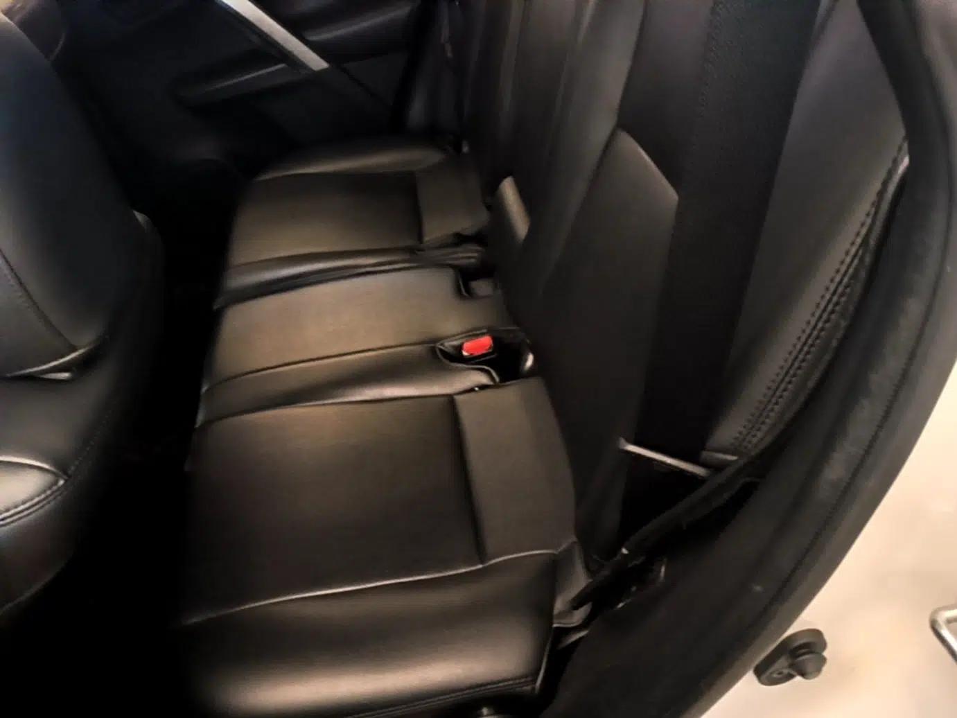 Toyota RAV4 2015 2.0L CVT Two-Wheel Drive Fashion Edition — миниатюра 20