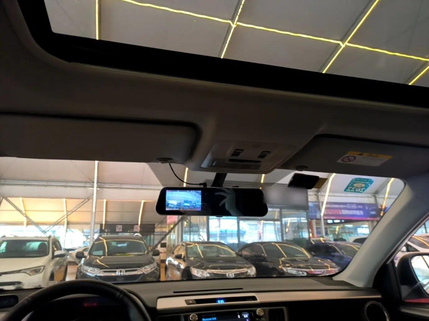 Toyota RAV4 2015 2.0L CVT Two-Wheel Drive Fashion Edition — миниатюра 21