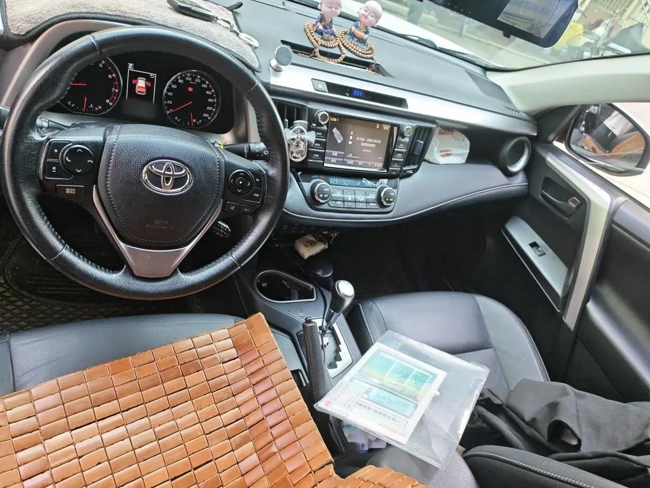 Toyota RAV4 2018 2.5L Automatic 4x4 Elite i Edition — миниатюра 18