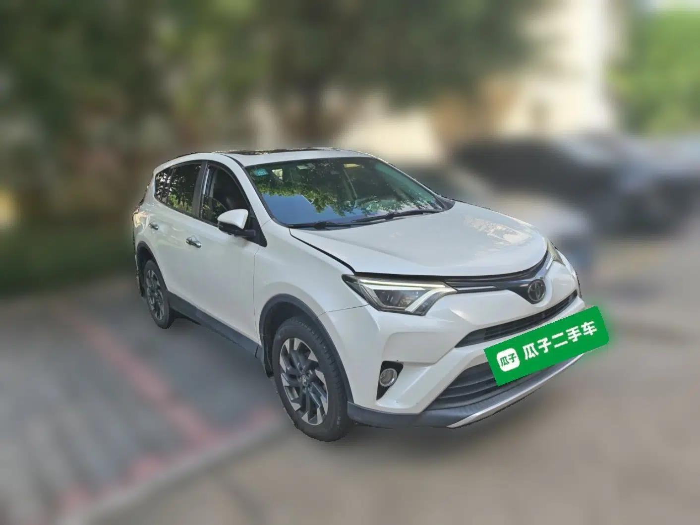 Toyota RAV4 2018 2.5L Automatic 4x4 Elite i Edition — миниатюра 3