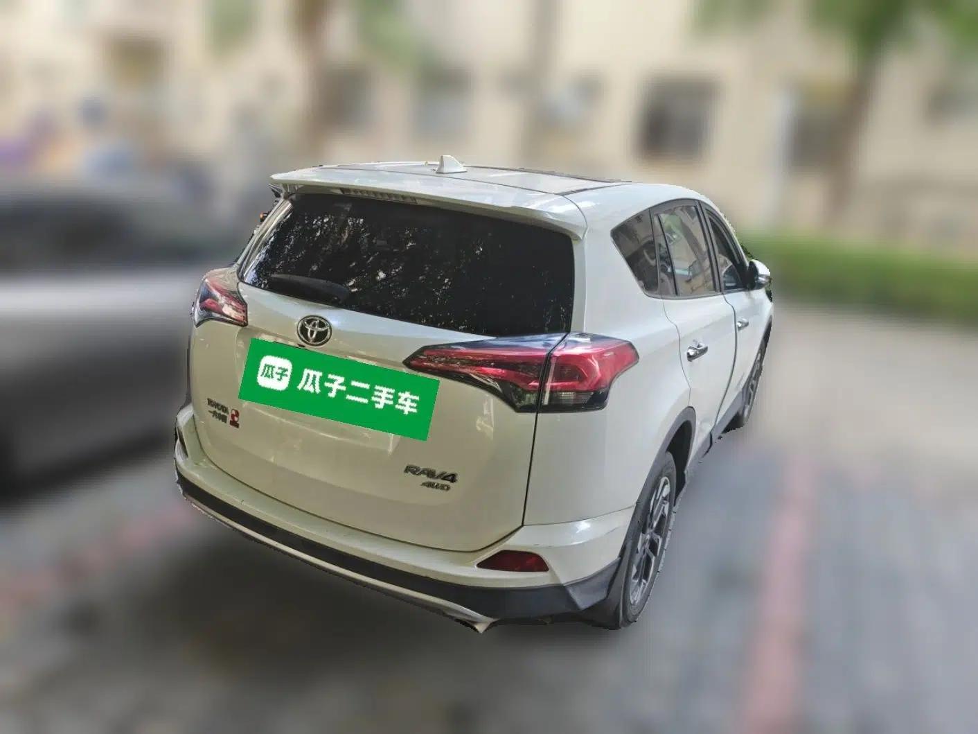 Toyota RAV4 2018 2.5L Automatic 4x4 Elite i Edition — миниатюра 6