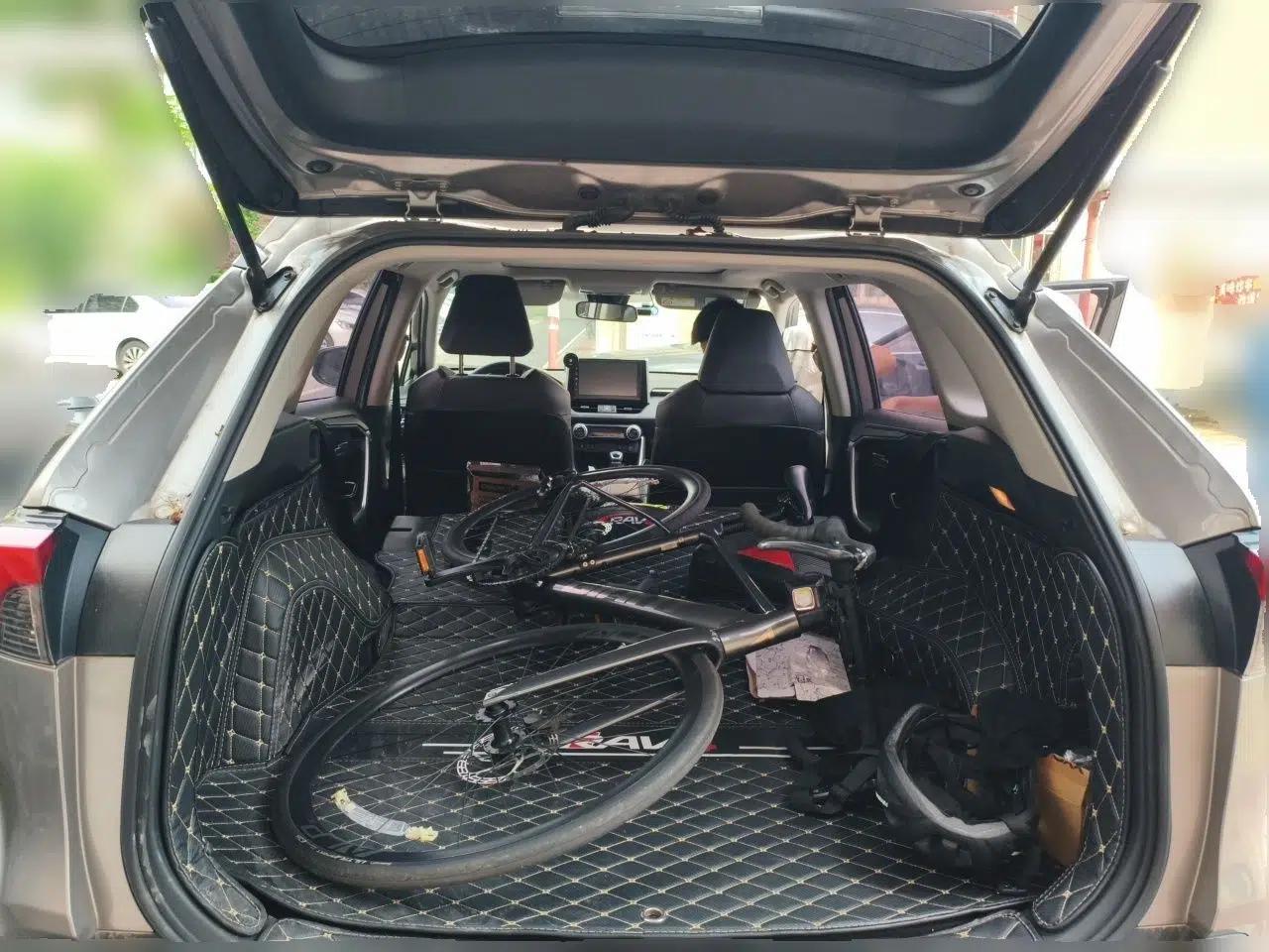 Toyota RAV4 2020 2.0L CVT Two-Wheel Drive Prestige Edition — миниатюра 19