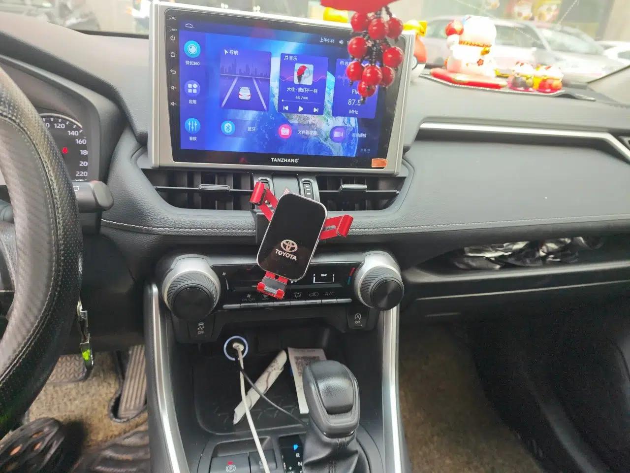 Toyota RAV4 2022 2.0L CVT Two-Wheel Drive Urban Edition — миниатюра 13