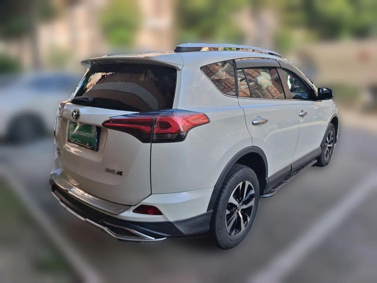 Toyota RAV4 2019 2.0L CVT Two-Wheel Drive Luxury Version China VI Standard — миниатюра 6