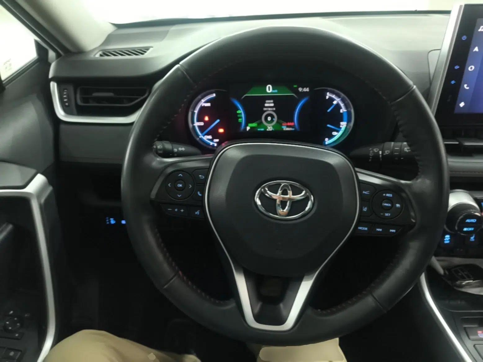 Toyota RAV4 Rongfang Plug-in Hybrid 2021 2.5L Two-Wheel Drive Elite Pro — миниатюра 13