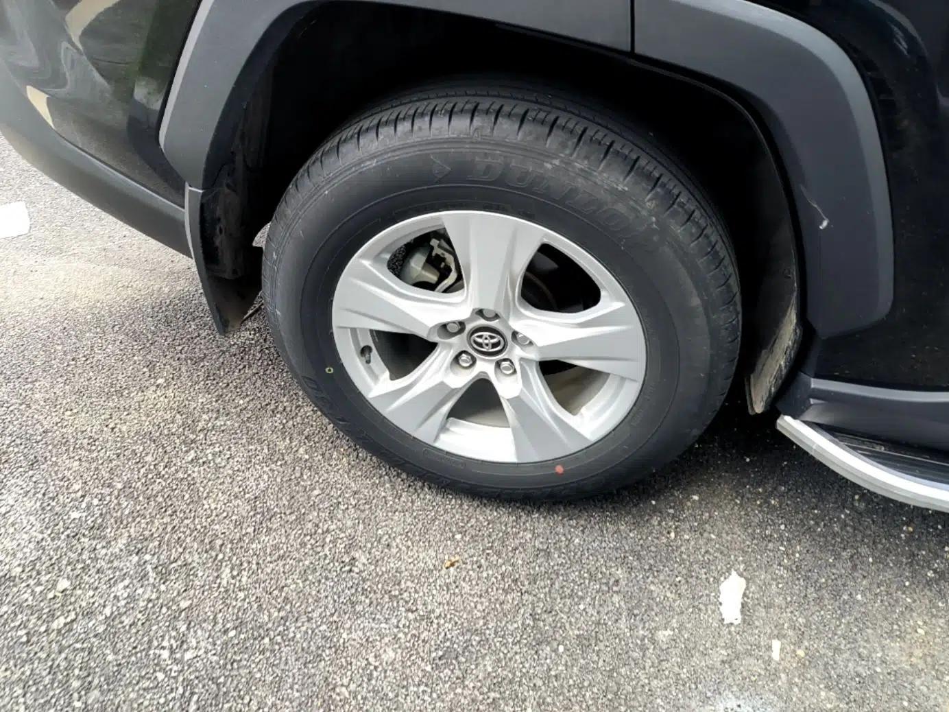 Toyota RAV4 2023 2.0L CVT Two-Wheel Drive Urban Edition — миниатюра 11
