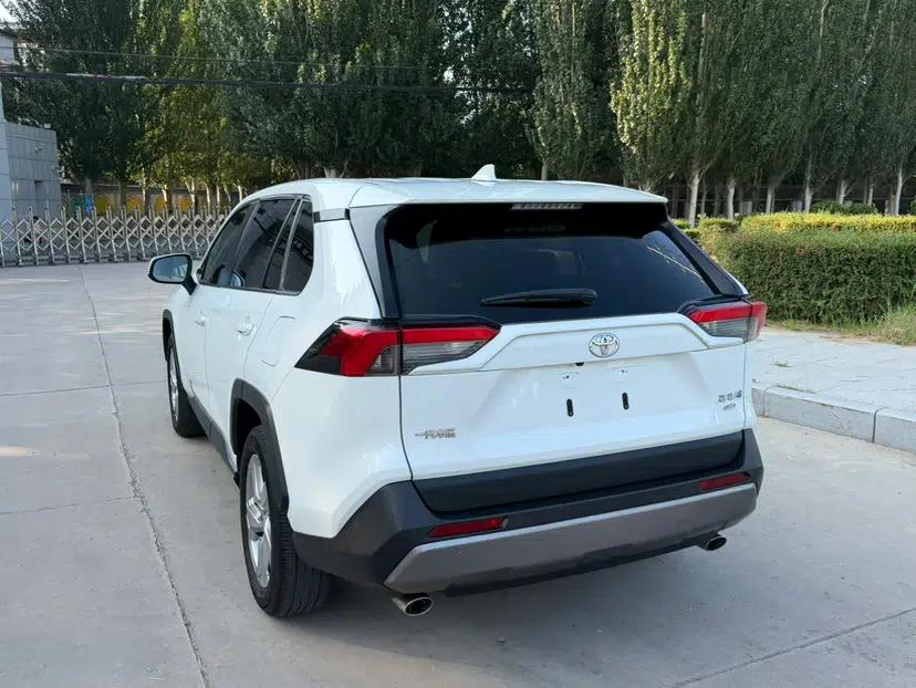 Toyota RAV4 2020 2.0L CVT 4x4 Trend Edition — миниатюра 3