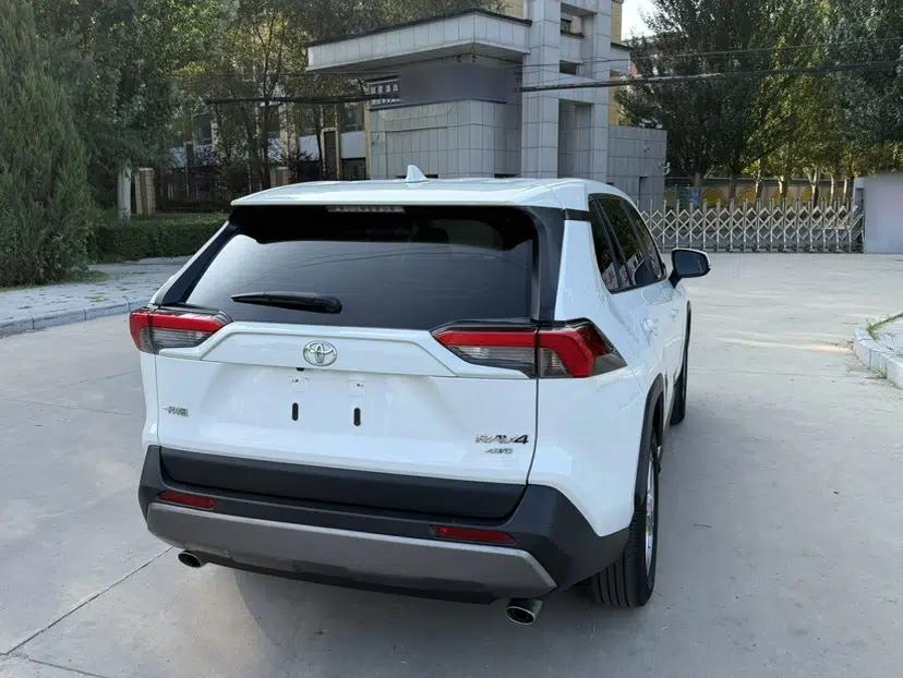 Toyota RAV4 2020 2.0L CVT 4x4 Trend Edition — миниатюра 5