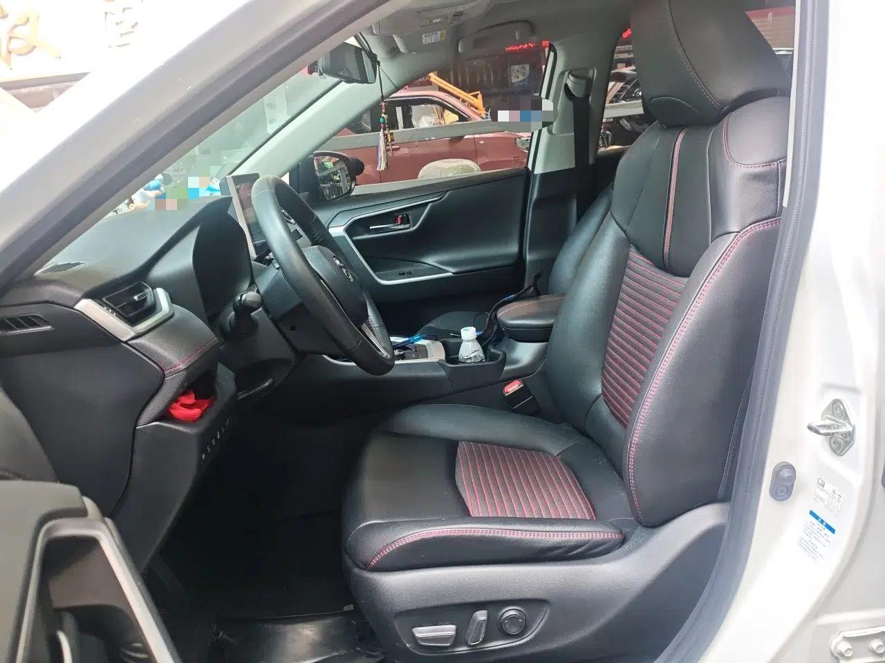 Toyota RAV4 Rongfang Plug-in Hybrid 2021 2.5L 4x4 Flagship Pro — миниатюра 15