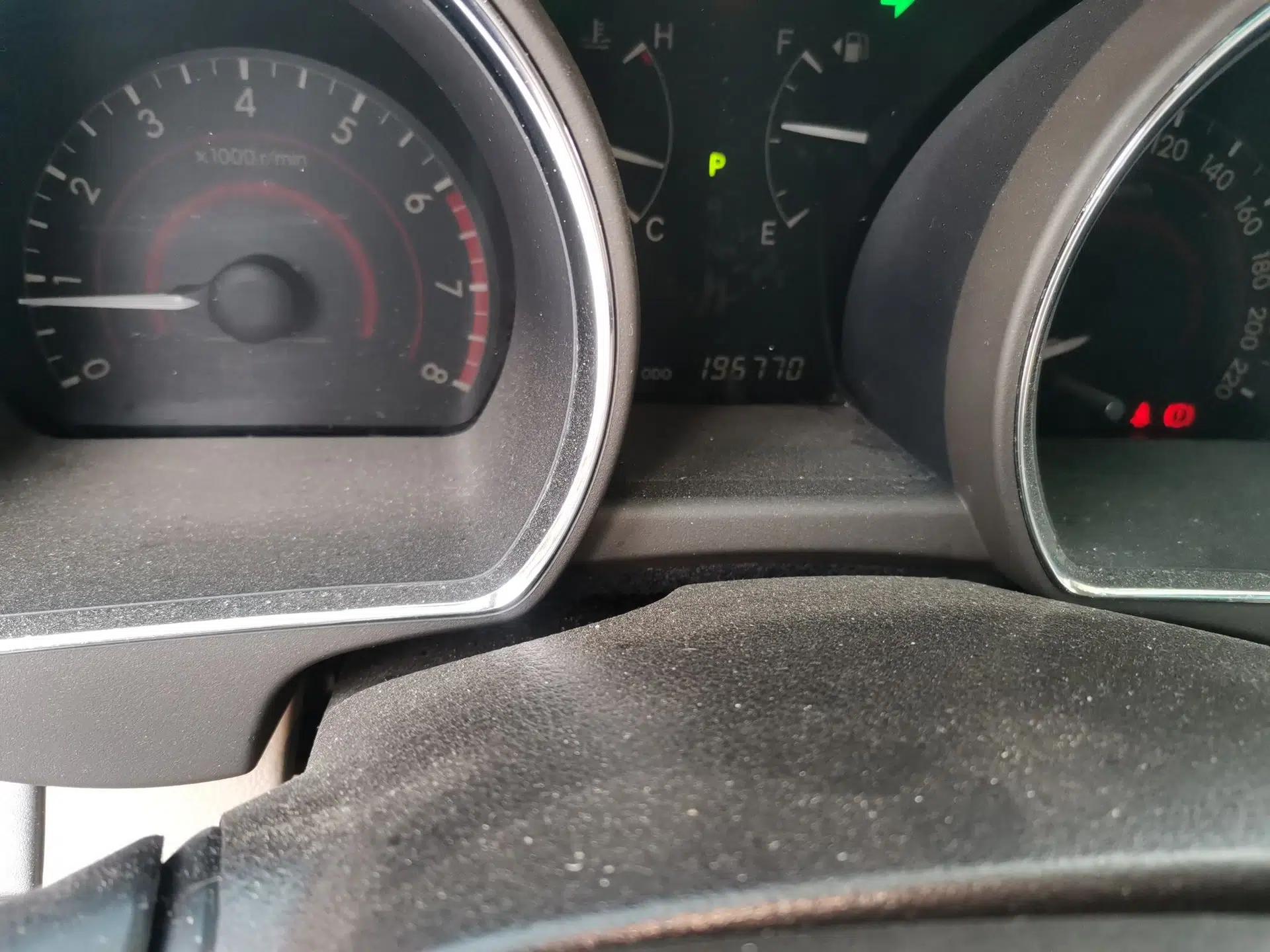 Toyota Highlander 2011 2.7L Two-Wheel Drive 7-Seater Luxury Edition — миниатюра 12