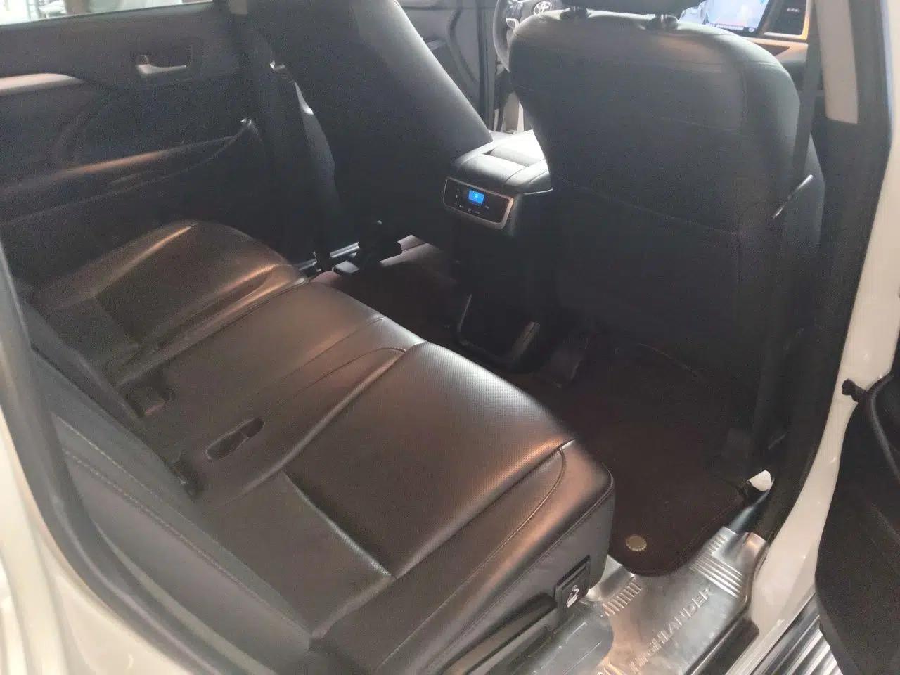 Toyota Highlander 2017 2.0T Four-Wheel Drive Luxury Edition 7 Seats — миниатюра 17