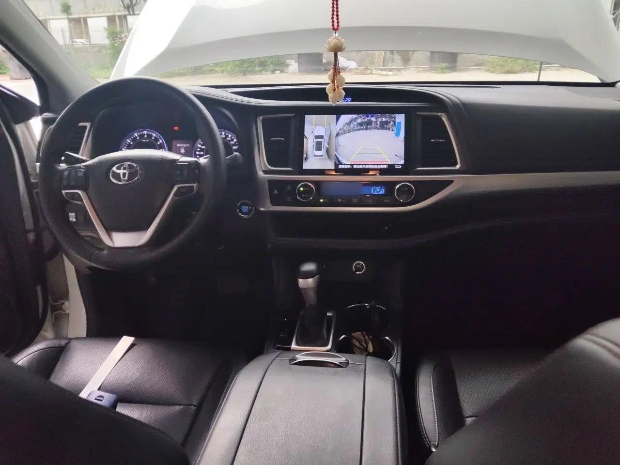 Toyota Highlander 2017 2.0T Four-Wheel Drive Luxury Edition 7 Seats — миниатюра 9
