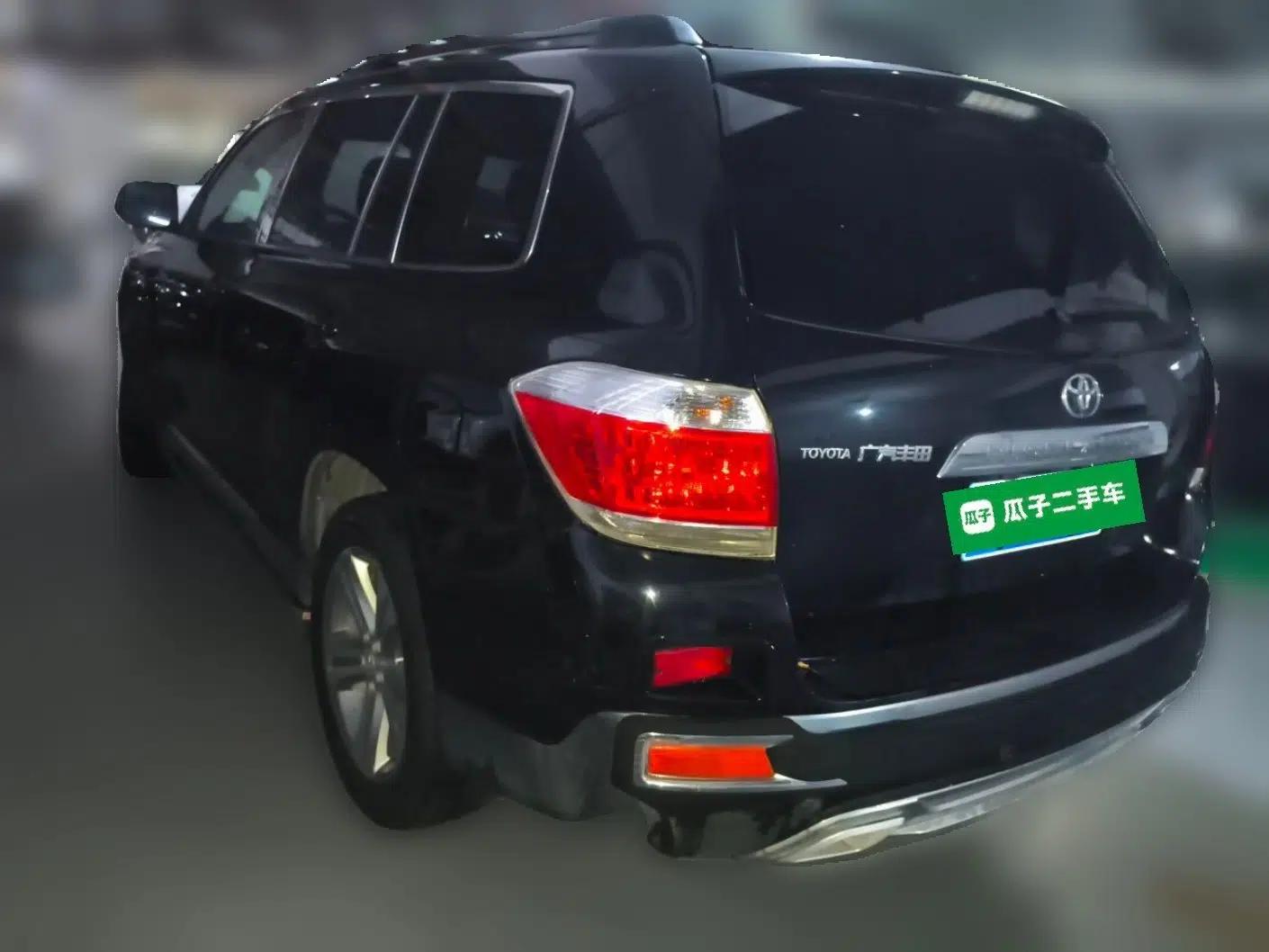 Toyota Highlander 2013 2.7L Two-Wheel Drive 7-Seater Zijin Edition — миниатюра 4
