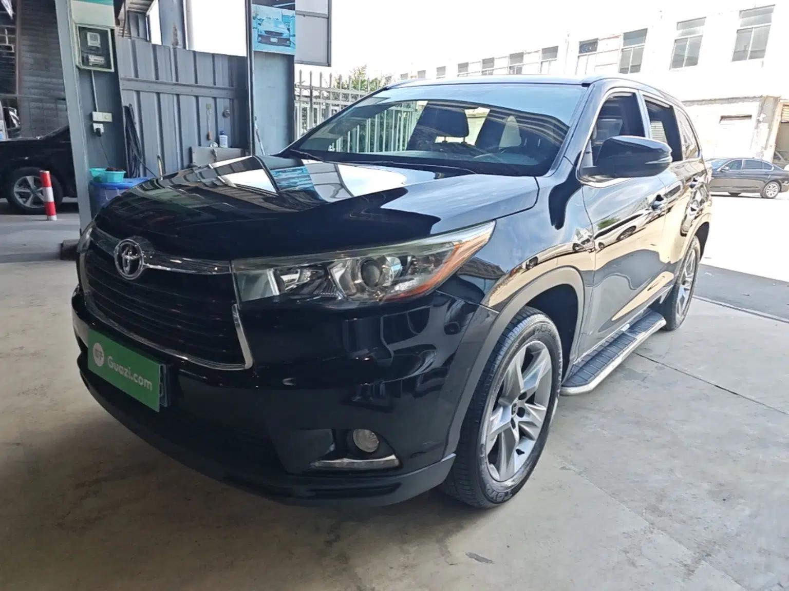 Toyota Highlander 2015 2.0T Two-Wheel Drive Luxury Edition 7 Seats — миниатюра 1