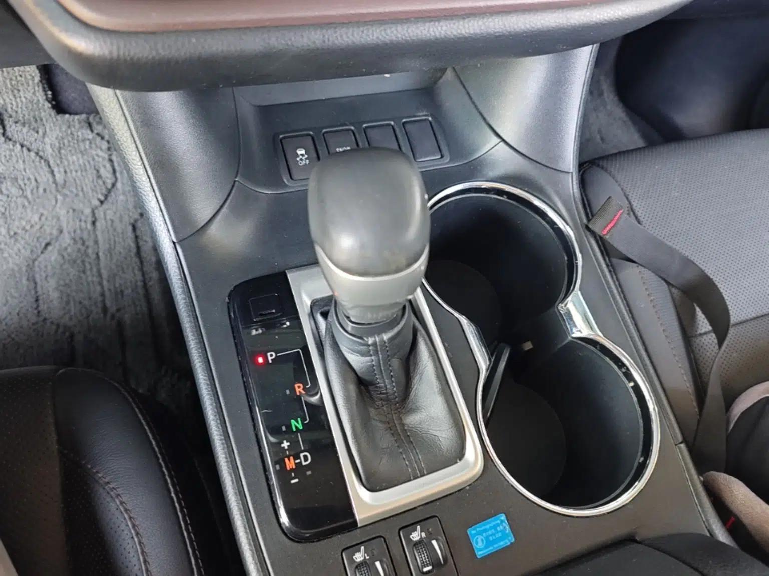 Toyota Highlander 2015 2.0T Two-Wheel Drive Luxury Edition 7 Seats — миниатюра 16