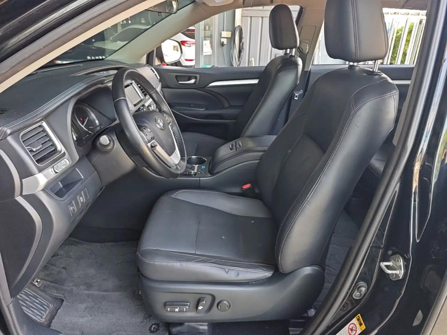 Toyota Highlander 2015 2.0T Two-Wheel Drive Luxury Edition 7 Seats — миниатюра 17