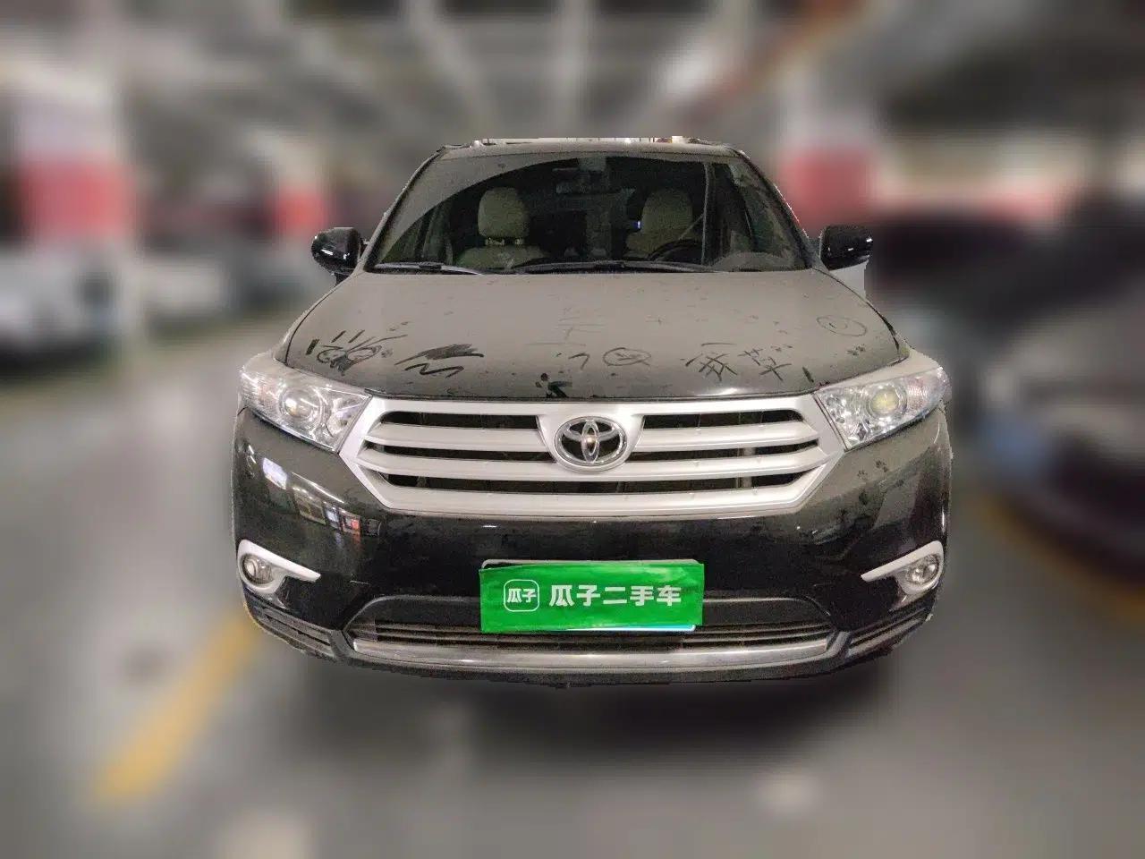 Toyota Highlander 2012 2.7L Two-Wheel Drive 7-Seater Luxury Edition — миниатюра 2