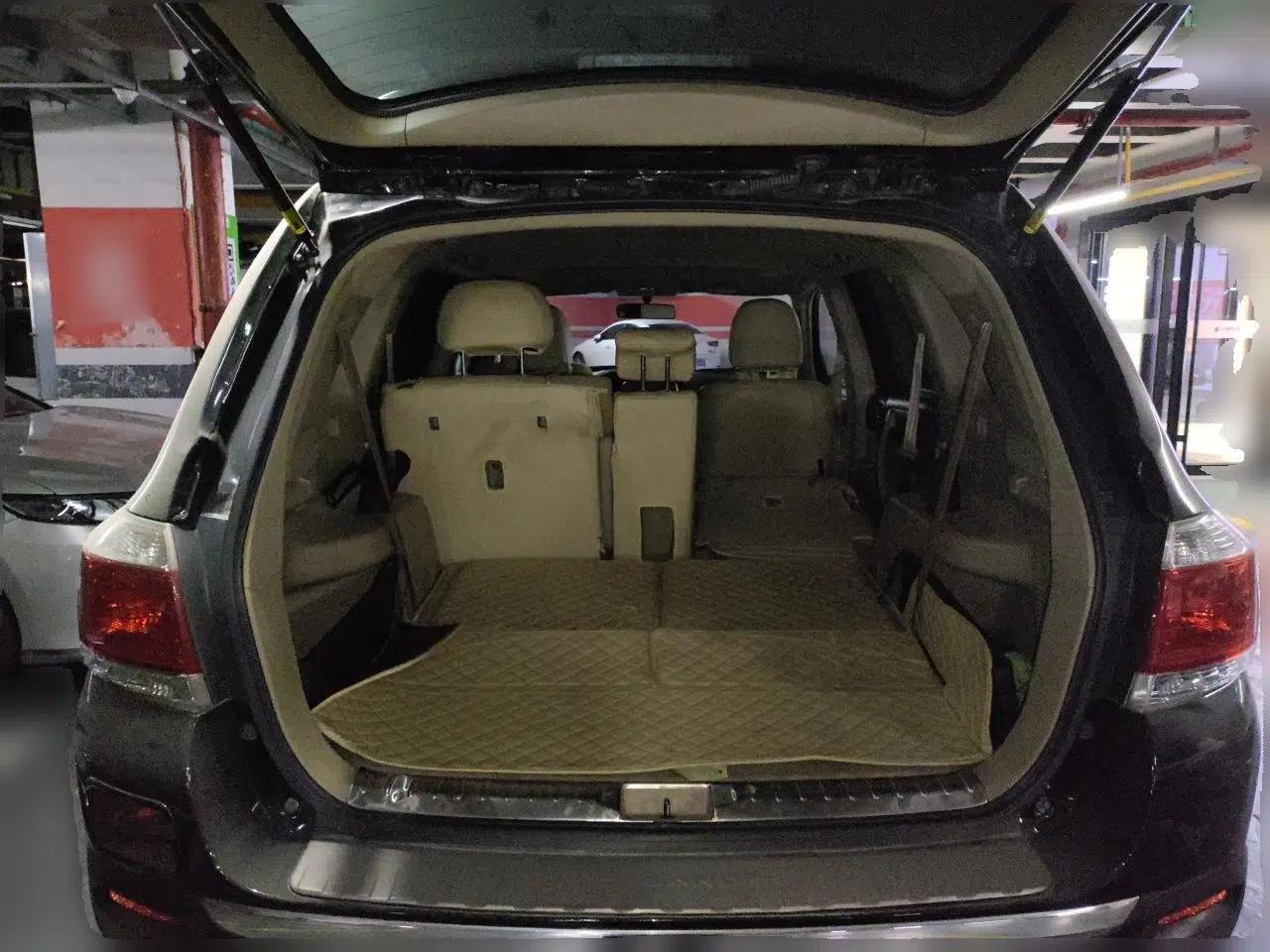 Toyota Highlander 2012 2.7L Two-Wheel Drive 7-Seater Luxury Edition — миниатюра 19
