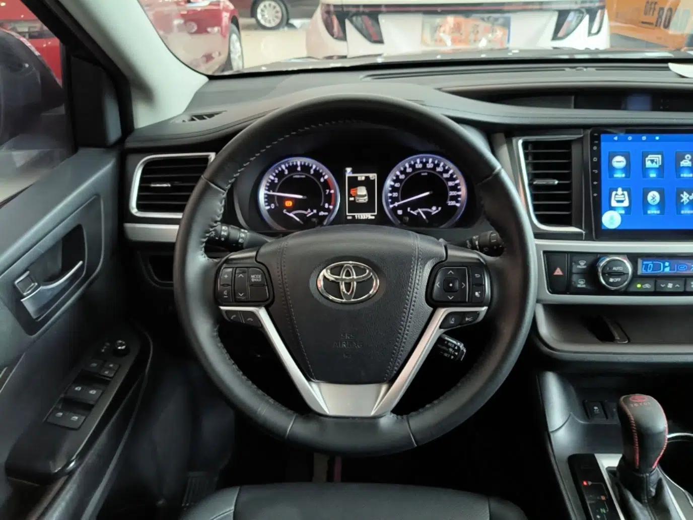 Toyota Highlander 2018 2.0T Four-Wheel Drive Luxury Edition 7 Seats China V Emission Standard — миниатюра 13