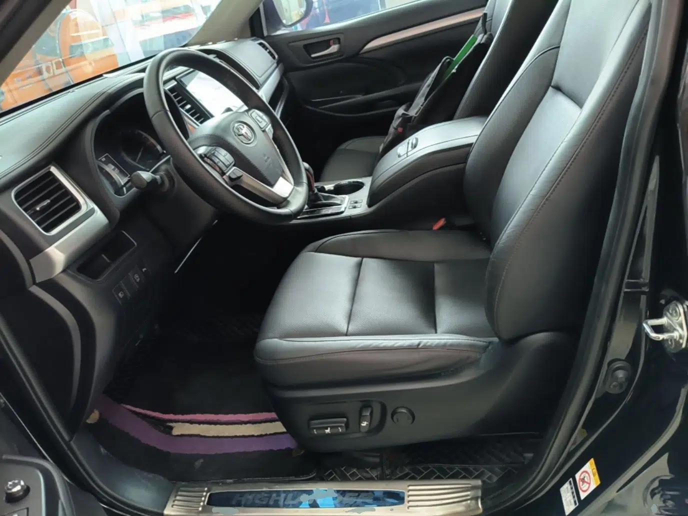 Toyota Highlander 2018 2.0T Four-Wheel Drive Luxury Edition 7 Seats China V Emission Standard — миниатюра 17