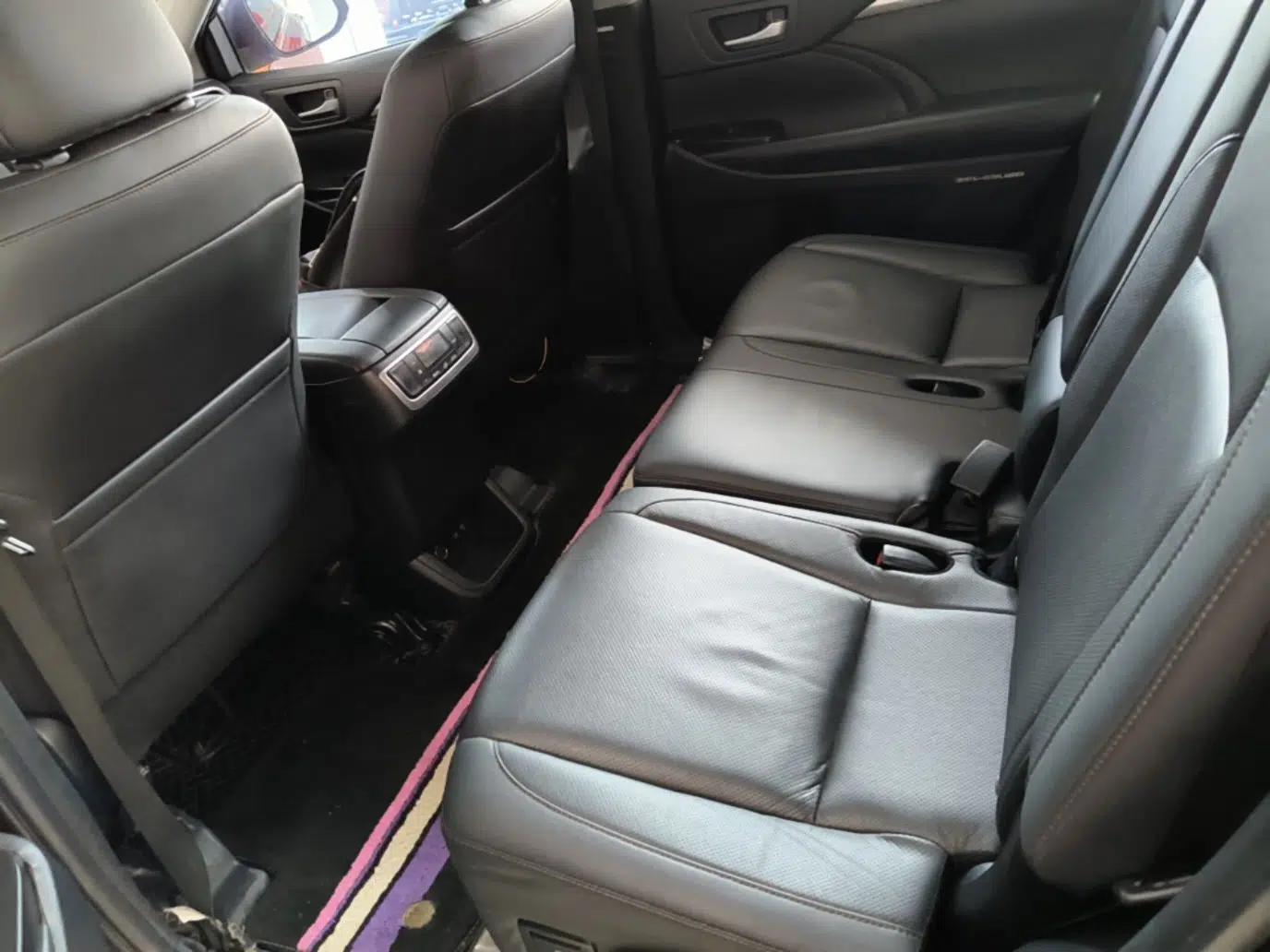 Toyota Highlander 2018 2.0T Four-Wheel Drive Luxury Edition 7 Seats China V Emission Standard — миниатюра 20