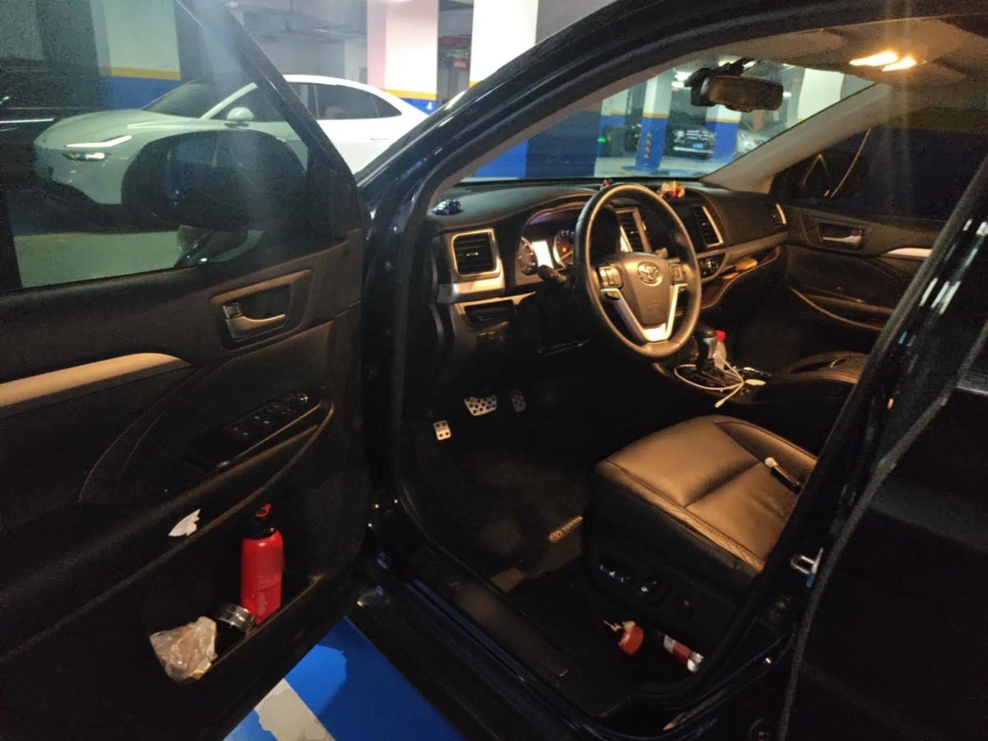 Toyota Highlander 2017 2.0T Four-Wheel Drive Luxury Edition 7 Seats — миниатюра 16