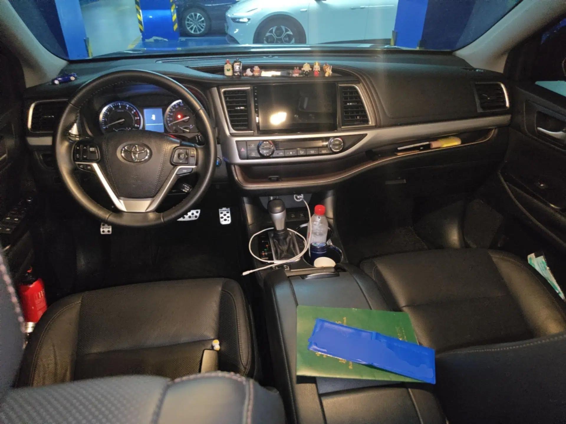 Toyota Highlander 2017 2.0T Four-Wheel Drive Luxury Edition 7 Seats — миниатюра 9