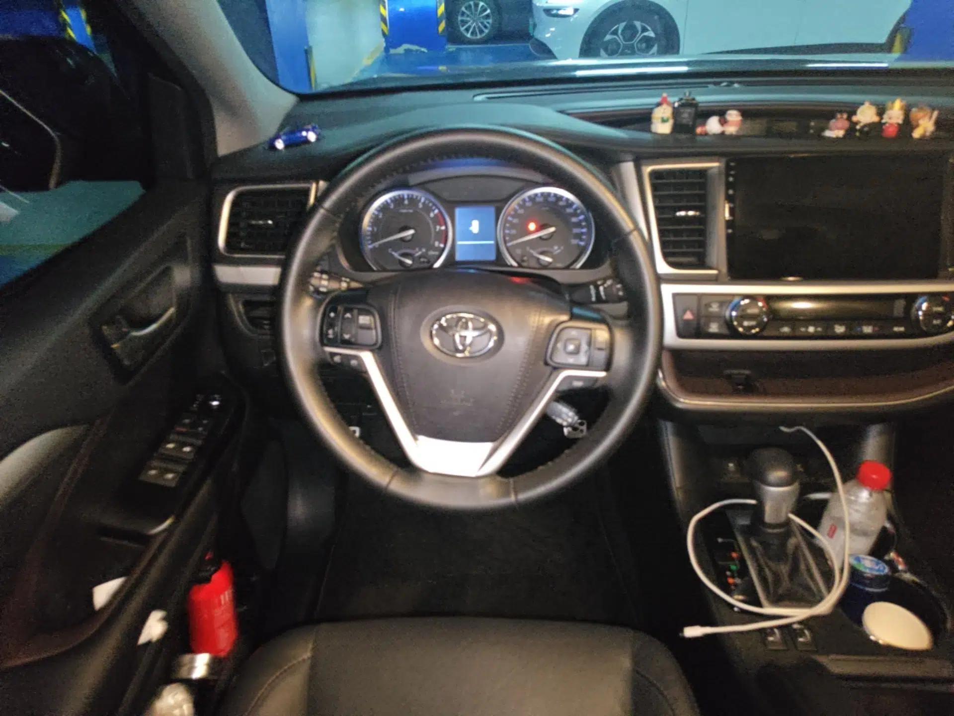 Toyota Highlander 2017 2.0T Four-Wheel Drive Luxury Edition 7 Seats — миниатюра 10