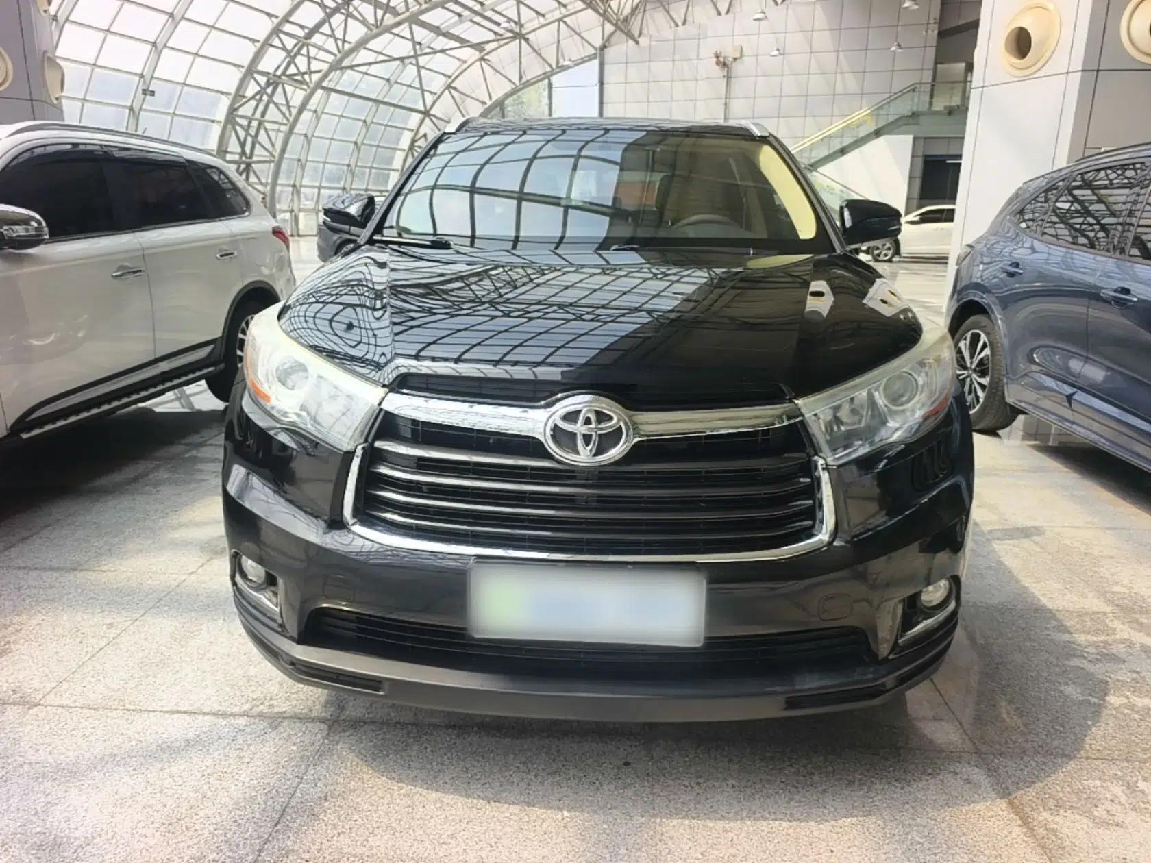 Toyota Highlander 2015 2.0T Four-Wheel Drive Luxury Edition 7-Seater — миниатюра 2