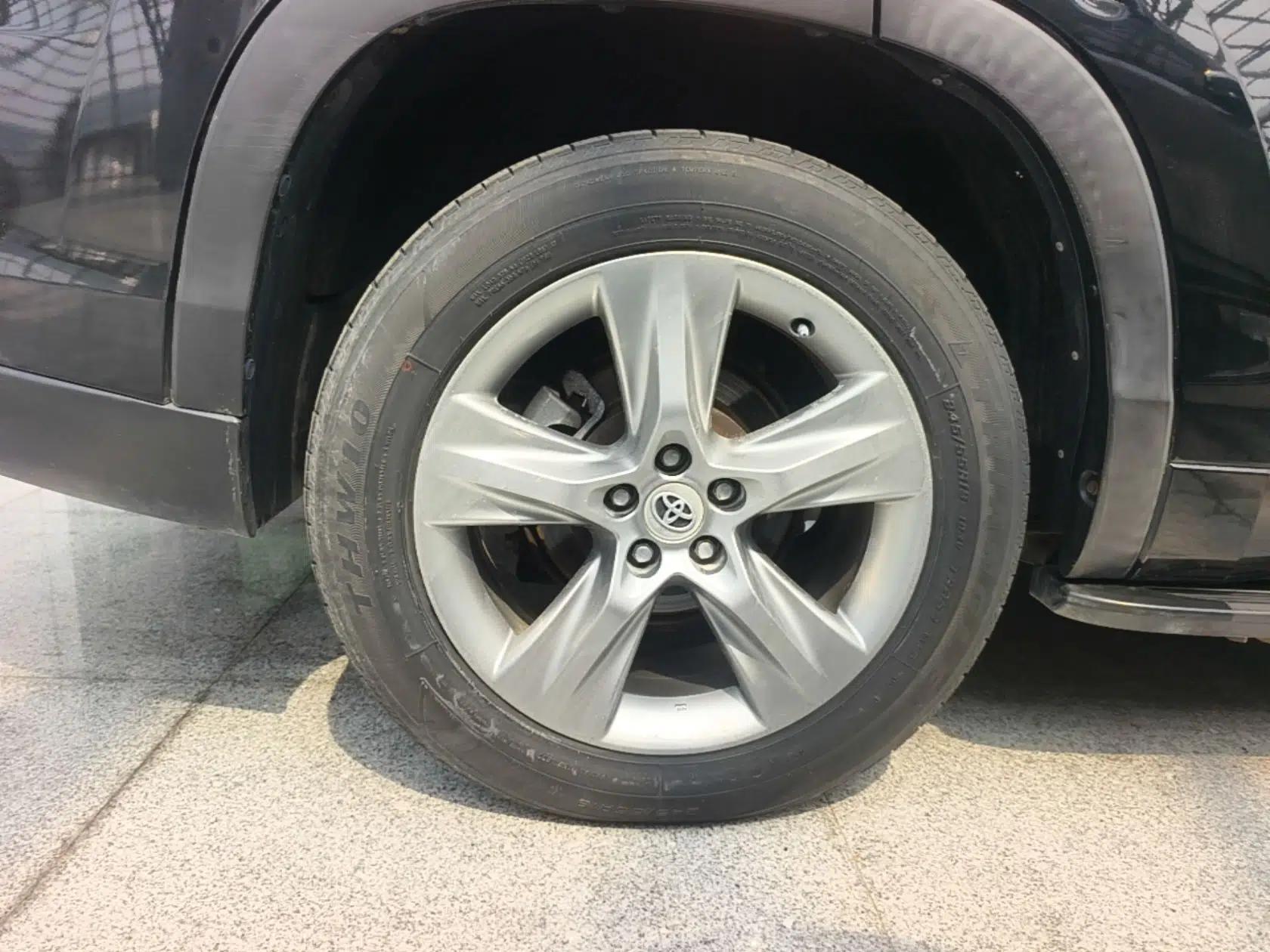 Toyota Highlander 2015 2.0T Four-Wheel Drive Luxury Edition 7-Seater — миниатюра 16
