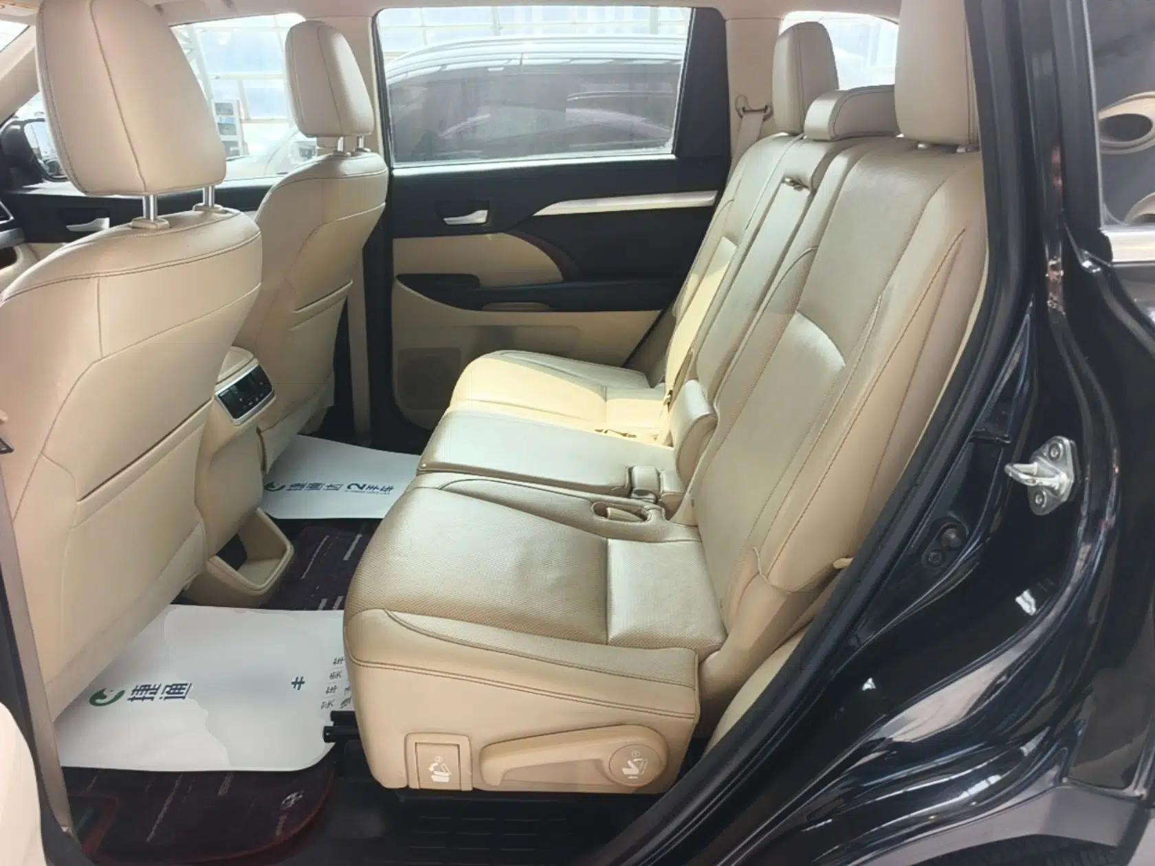 Toyota Highlander 2015 2.0T Four-Wheel Drive Luxury Edition 7-Seater — миниатюра 25
