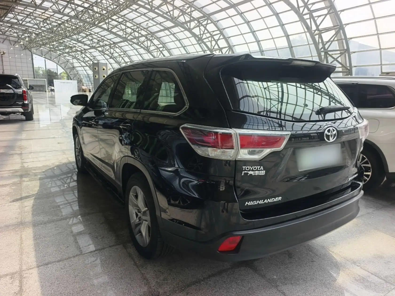 Toyota Highlander 2015 2.0T Four-Wheel Drive Luxury Edition 7-Seater — миниатюра 4