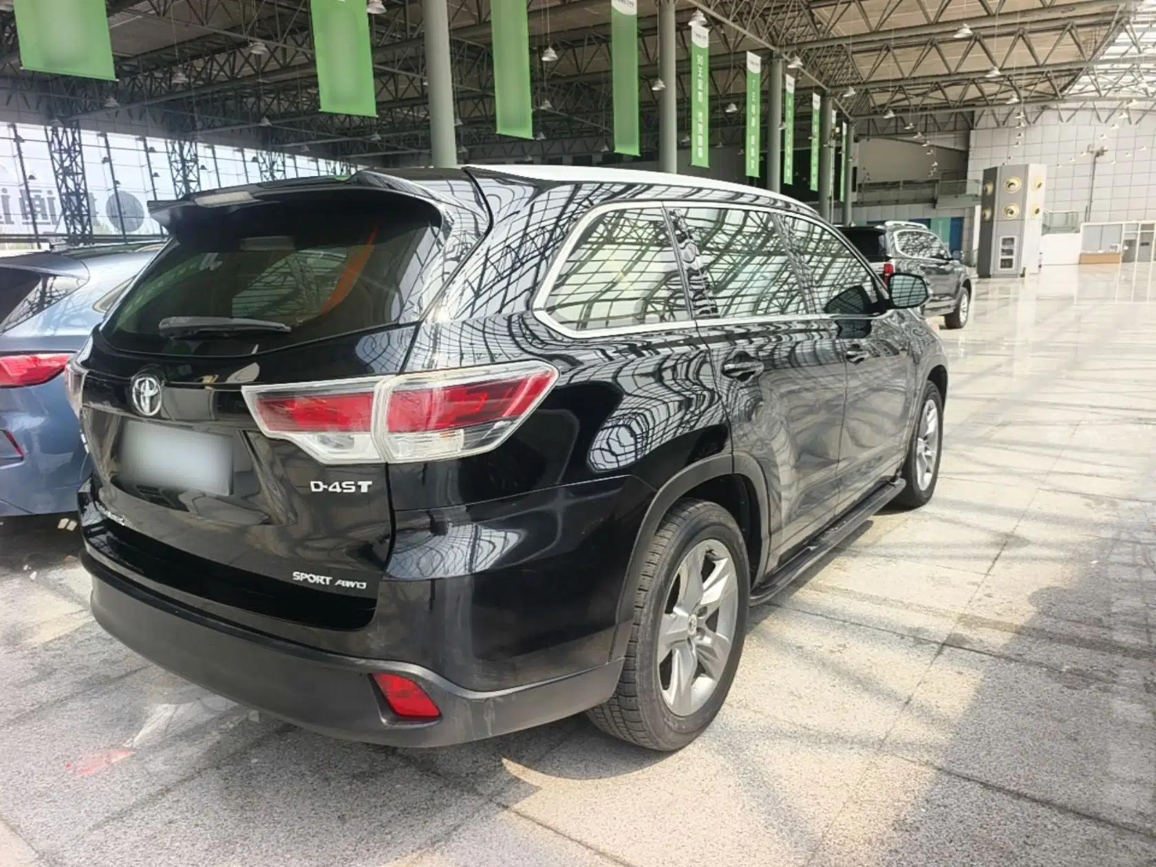 Toyota Highlander 2015 2.0T Four-Wheel Drive Luxury Edition 7-Seater — миниатюра 6