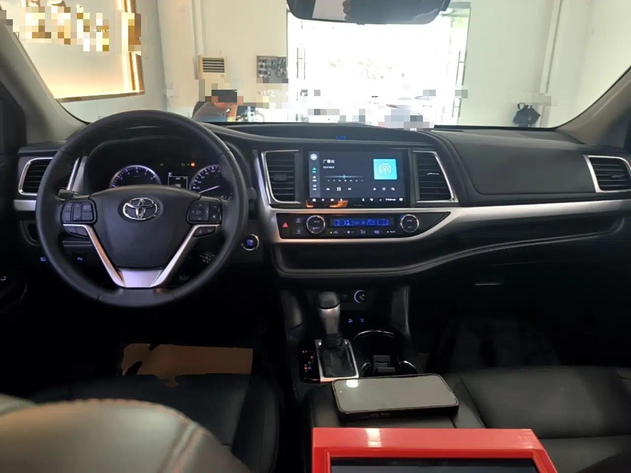 Toyota Highlander 2018 2.0T Four-Wheel Drive Luxury Edition 7 Seats China V Emission Standard — миниатюра 12