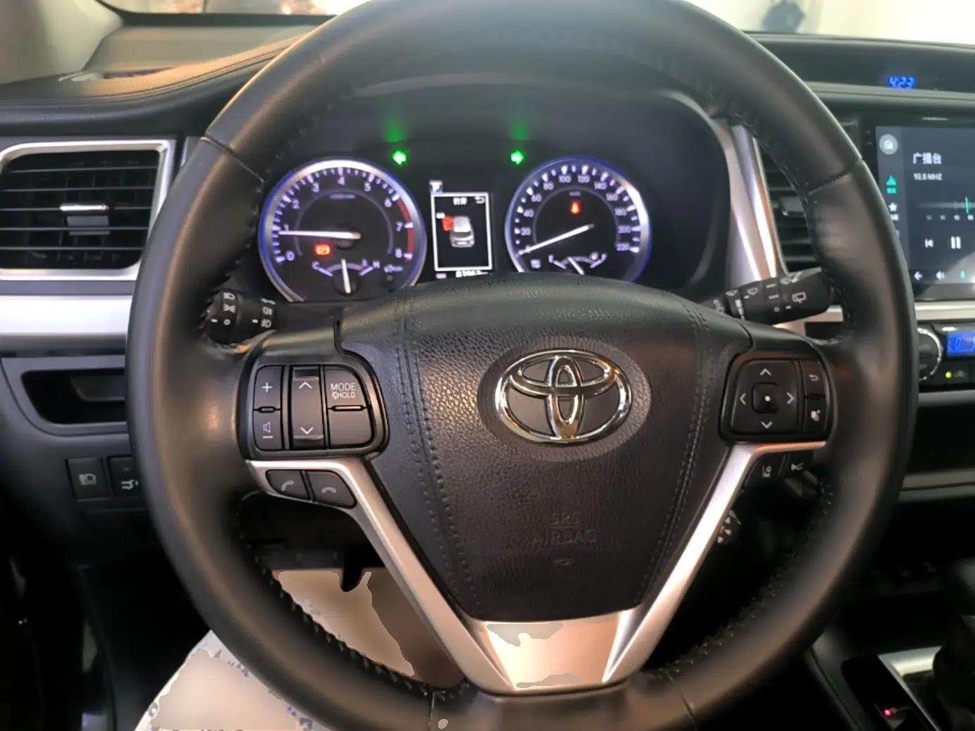 Toyota Highlander 2018 2.0T Four-Wheel Drive Luxury Edition 7 Seats China V Emission Standard — миниатюра 13