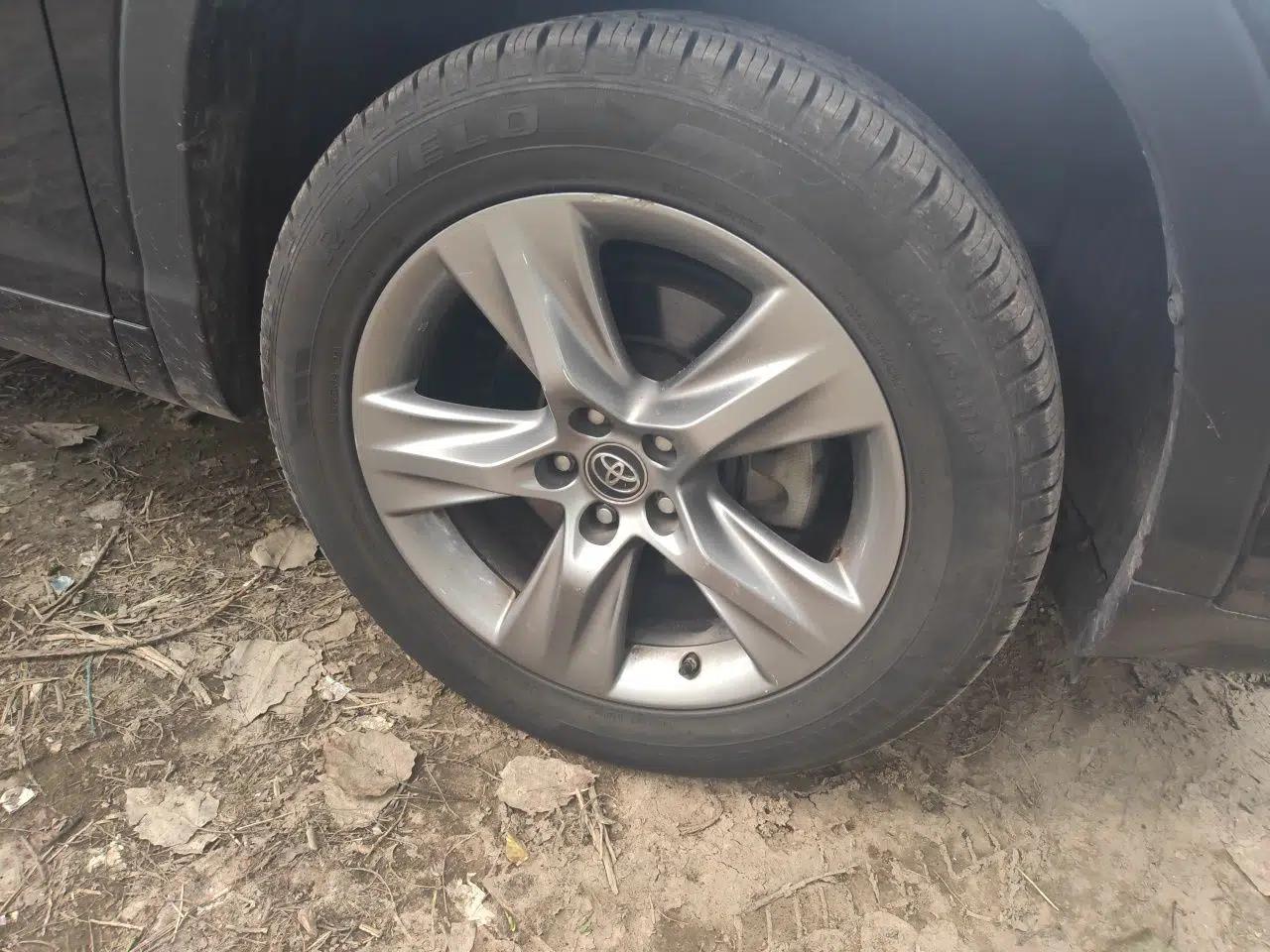 Toyota Highlander 2018 2.0T Four-Wheel Drive Luxury Edition 7 Seats China V Emission Standard — миниатюра 8