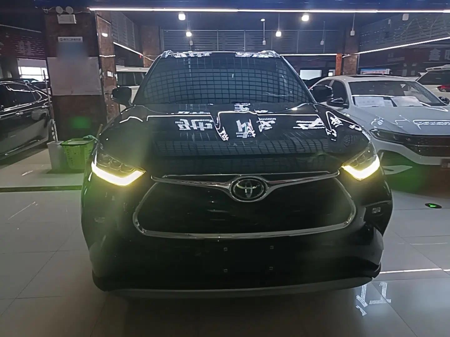 Toyota Highlander 2022 380T Four-Wheel Drive Ultimate 7-Seater — миниатюра 2