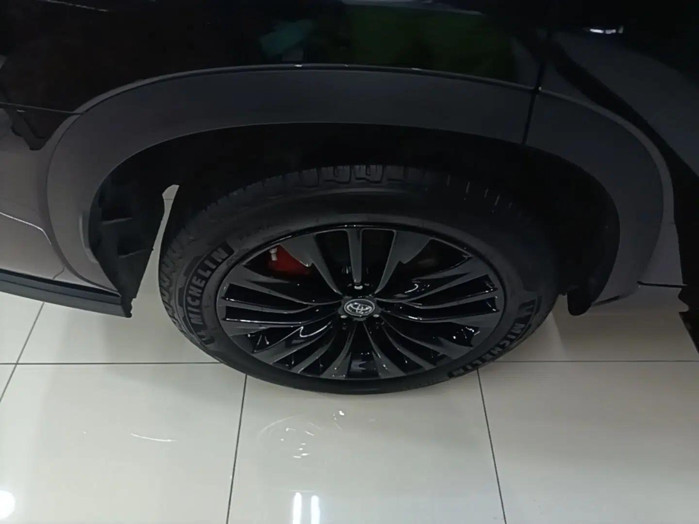 Toyota Highlander 2022 380T Four-Wheel Drive Ultimate 7-Seater — миниатюра 11