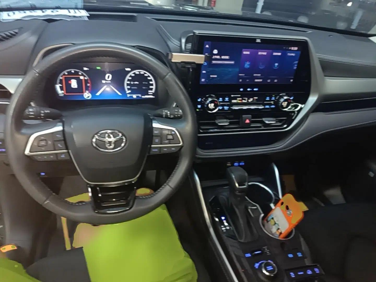 Toyota Highlander 2022 380T Four-Wheel Drive Ultimate 7-Seater — миниатюра 12