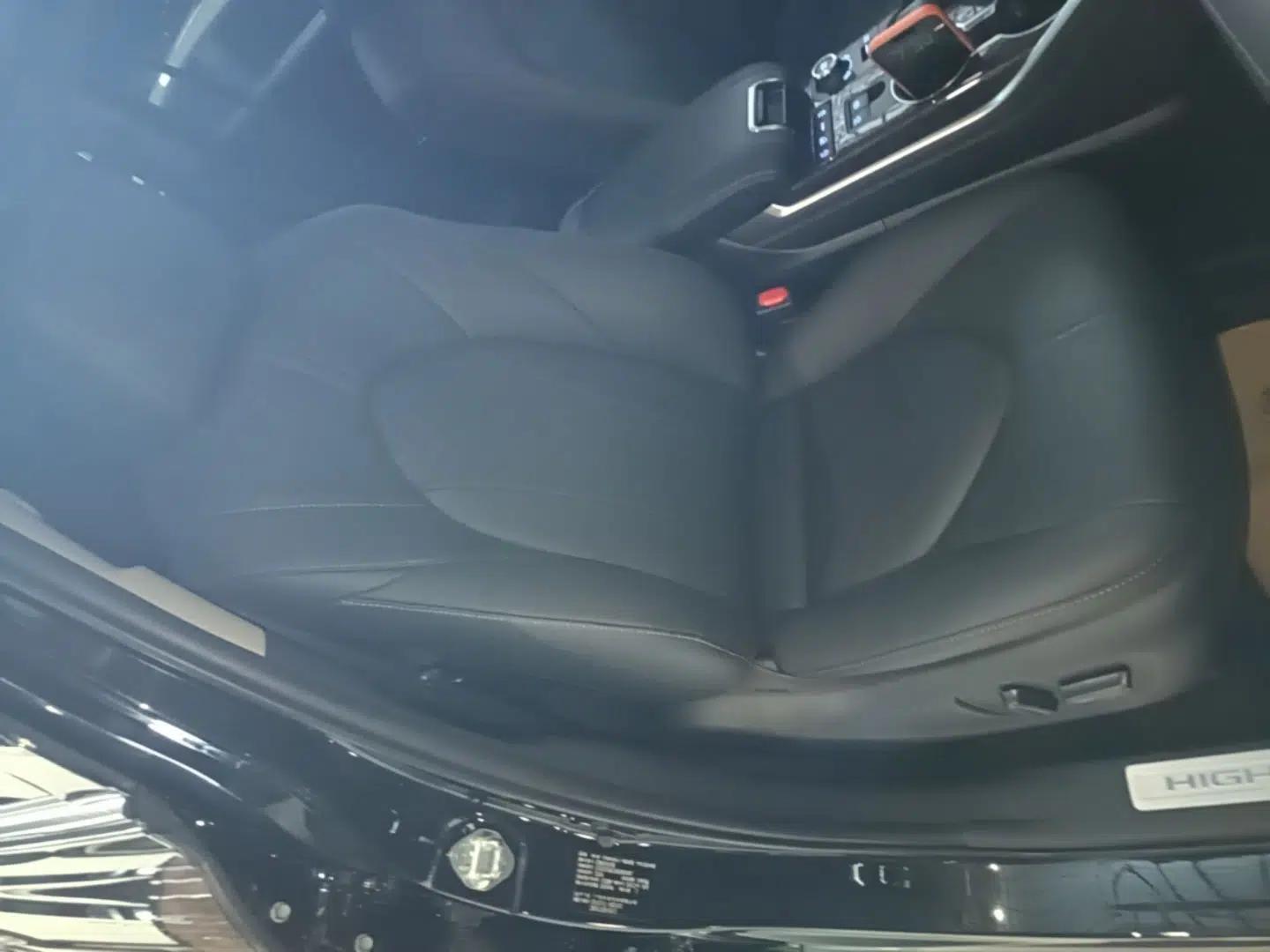 Toyota Highlander 2022 380T Four-Wheel Drive Ultimate 7-Seater — миниатюра 19