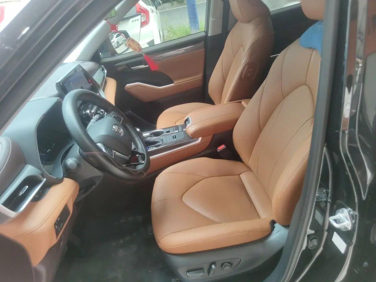 Toyota Highlander 2024 2.5L Smart Electric Hybrid Dual-Engine Four-Wheel Drive Prestige Version – 7 Seats — миниатюра 15