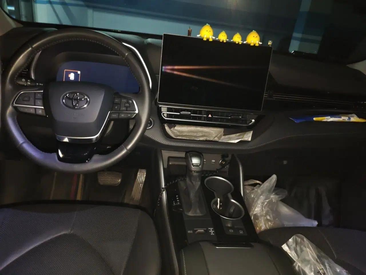 Toyota Highlander 2026 Model 2.5L Intelligent Electric Hybrid Dual-Engine Two-Wheel-Drive Luxury Edition 7-seater — миниатюра 9