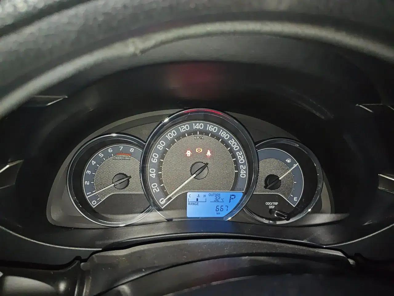 Toyota Levin 2016 1.6G CVT Elite Edition — миниатюра 11