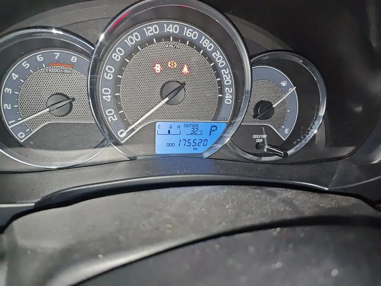 Toyota Levin 2016 1.6G CVT Elite Edition — миниатюра 12