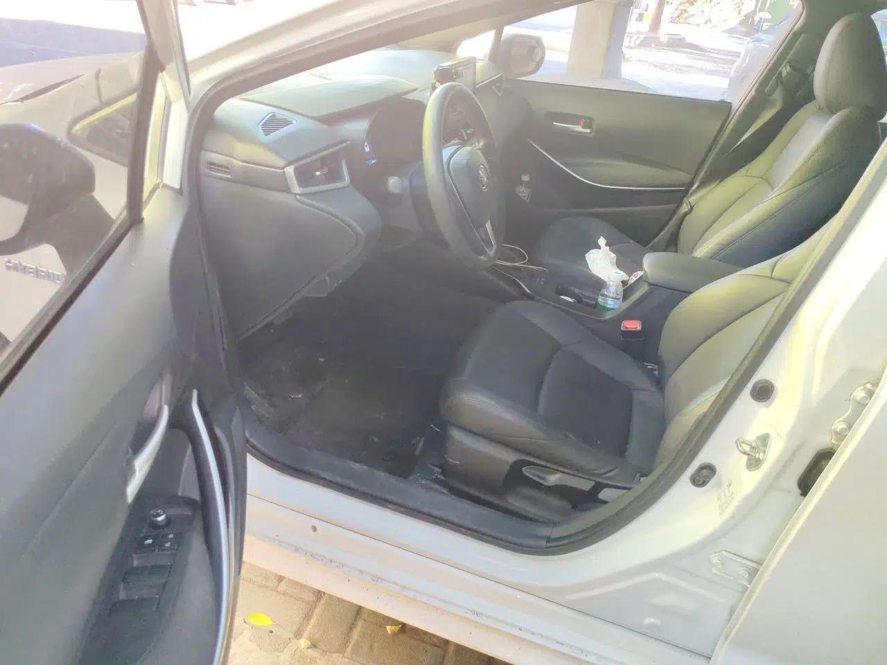 Toyota Levin 2022 Dual-Engine 1.8H E-CVT Luxury Edition — миниатюра 16