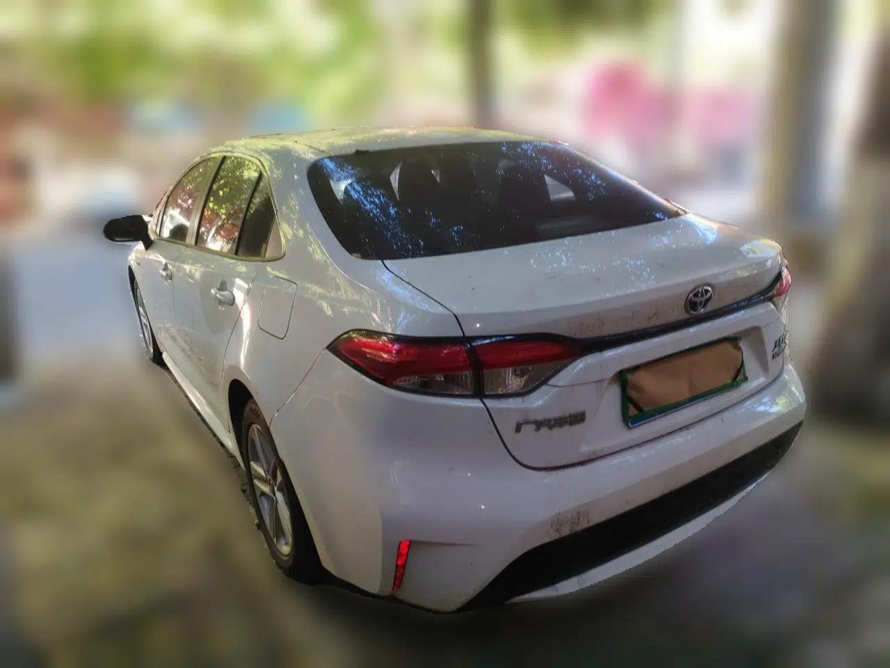 Toyota Levin 2022 Dual-Engine 1.8H E-CVT Luxury Edition — миниатюра 4